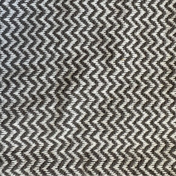 Set of 2 large pillow covers. - Picture 3 of 3